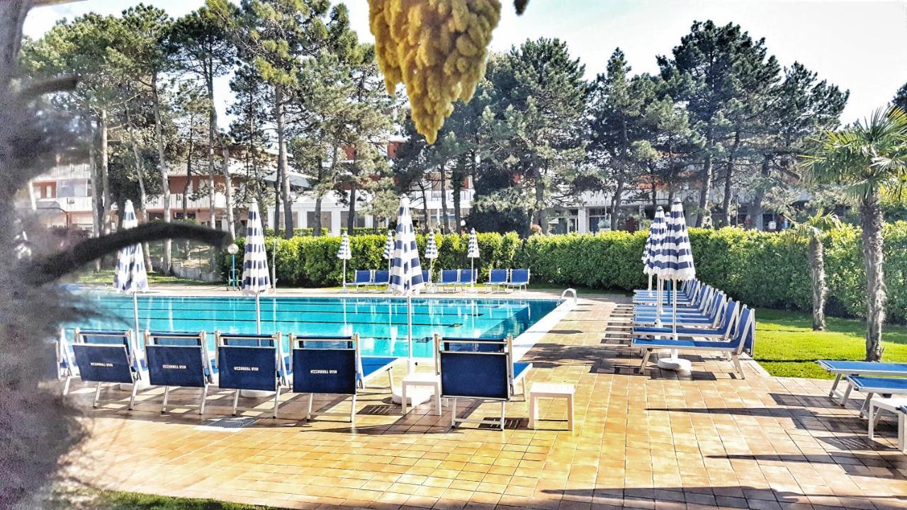 Hotel Alla Terrazza Bibione Eksteriør bilde